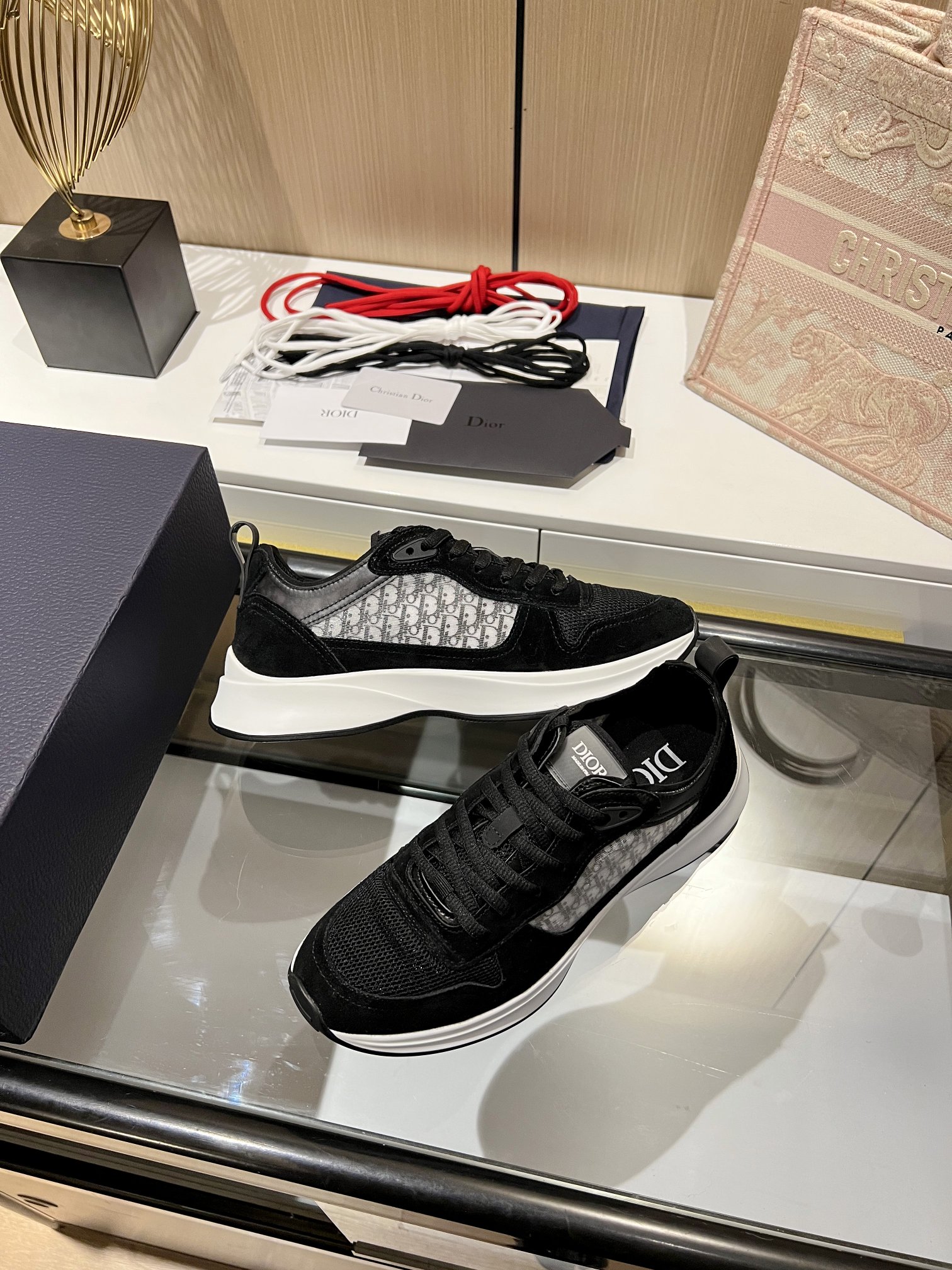 Christian Dior Women’s B25 Runner Sneaker Black For Women CD