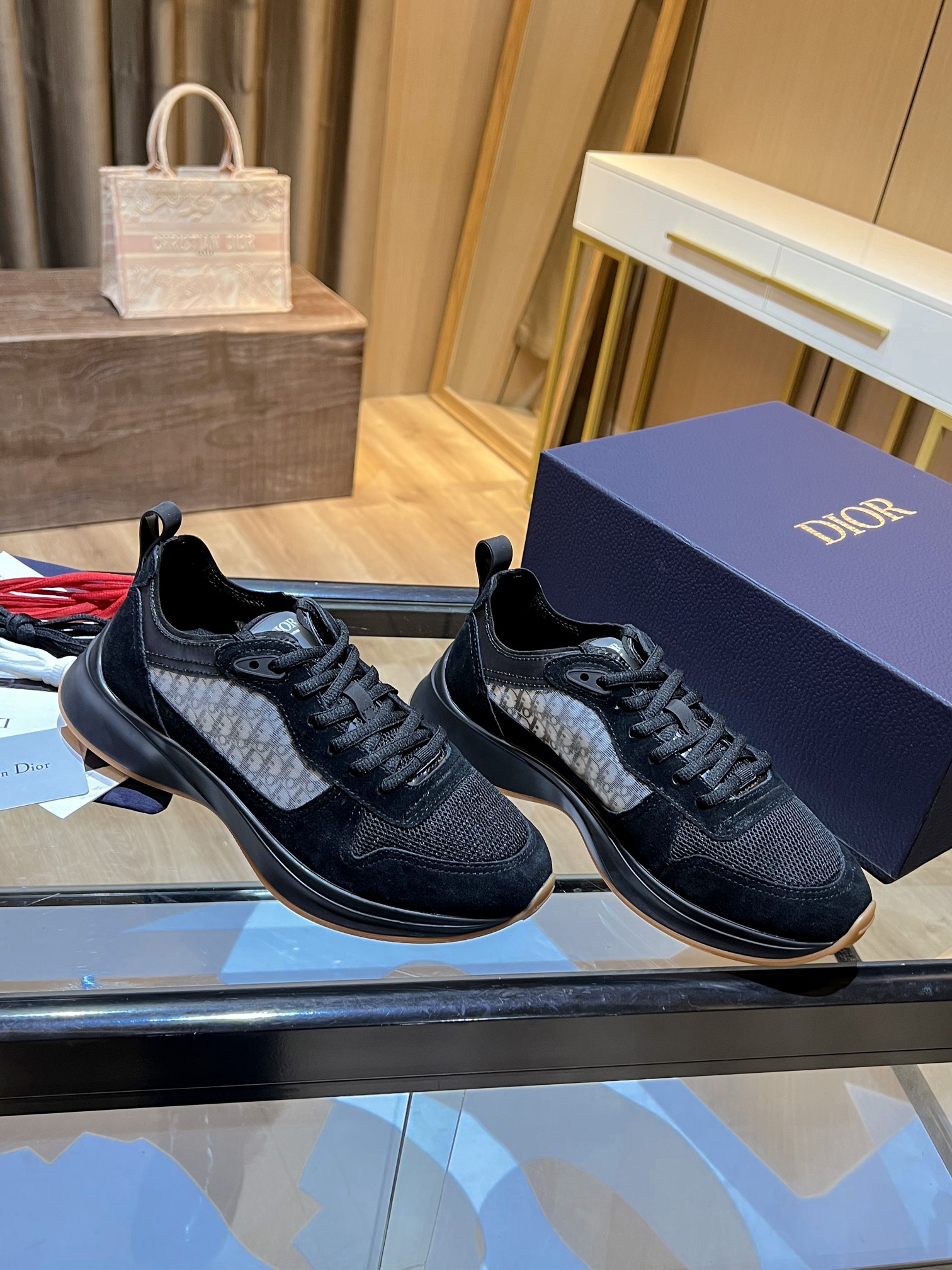 Christian Dior Women’s B25 Runner Sneaker Black For Women CD