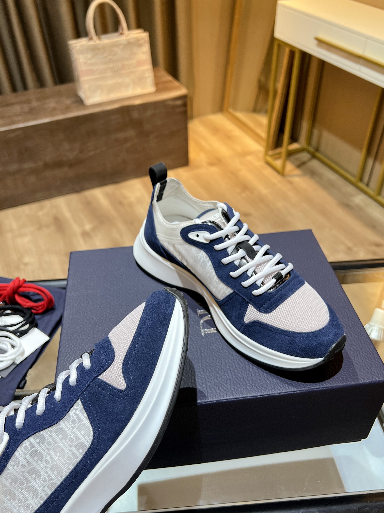 Christian Dior Women’s B25 Runner Sneaker Blue For Women CD