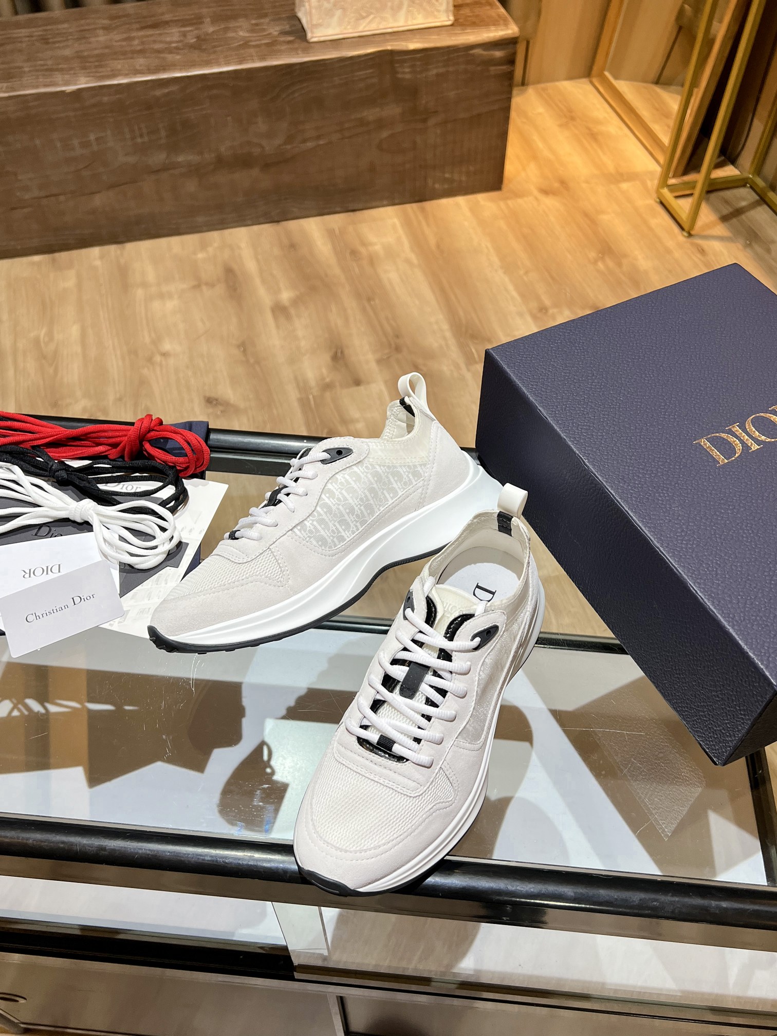 Christian Dior Women’s B25 Runner Sneaker White For Women CD