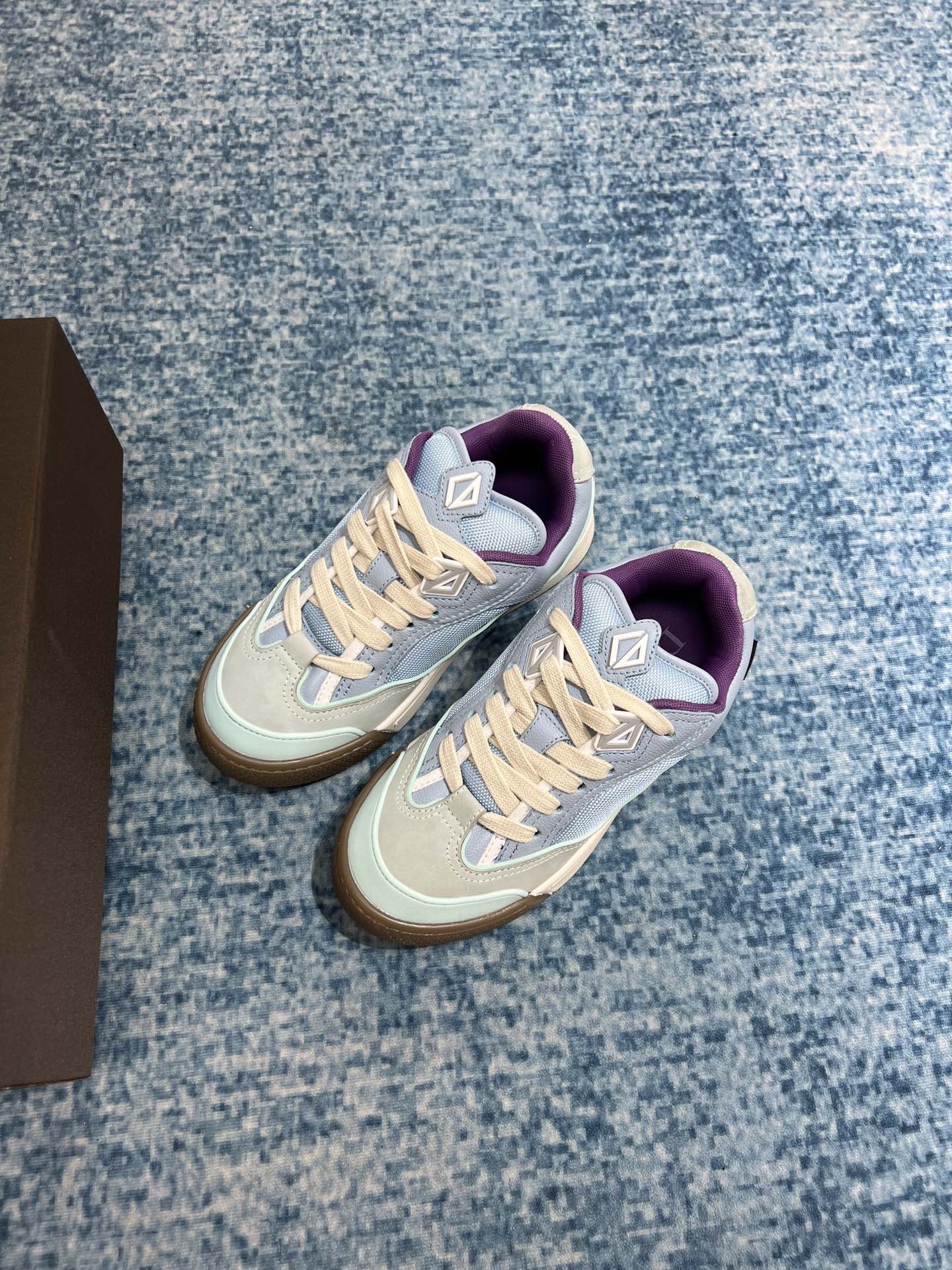 Christian Dior Women’s B713 Sneaker Blue For Women CD