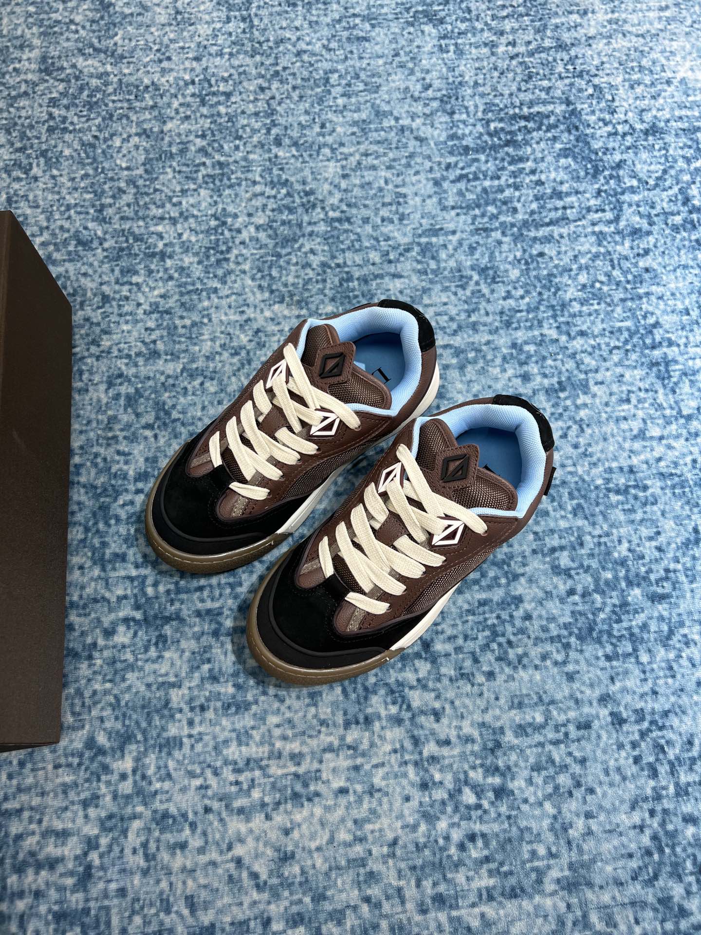 Christian Dior Women’s B713 Sneaker Brown And Black For Women CD
