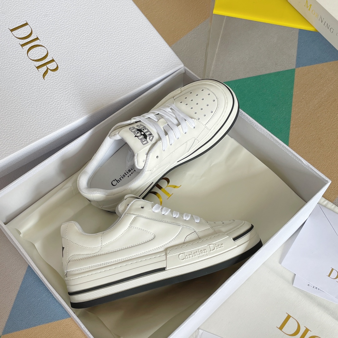 Christian Dior Women’s D-Freeway Sneaker White For Women CD KCK349VEA_S10W