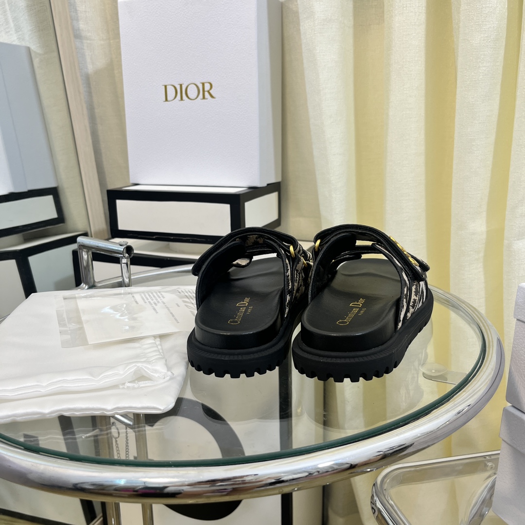 Christian Dior Women’s DiorAct Slide Black For Women CD KCQ718LAB_S900