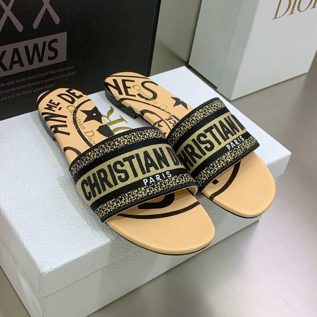 Christian Dior Women’s Dway Slide Beige For Women CD KCQ308JUR_S29U