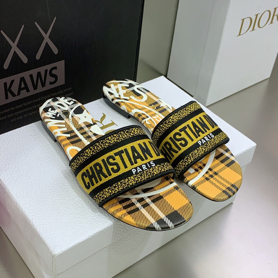 Christian Dior Women’s Dway Slide Yellow and Black For Women CD KCQ209CEE_S56X