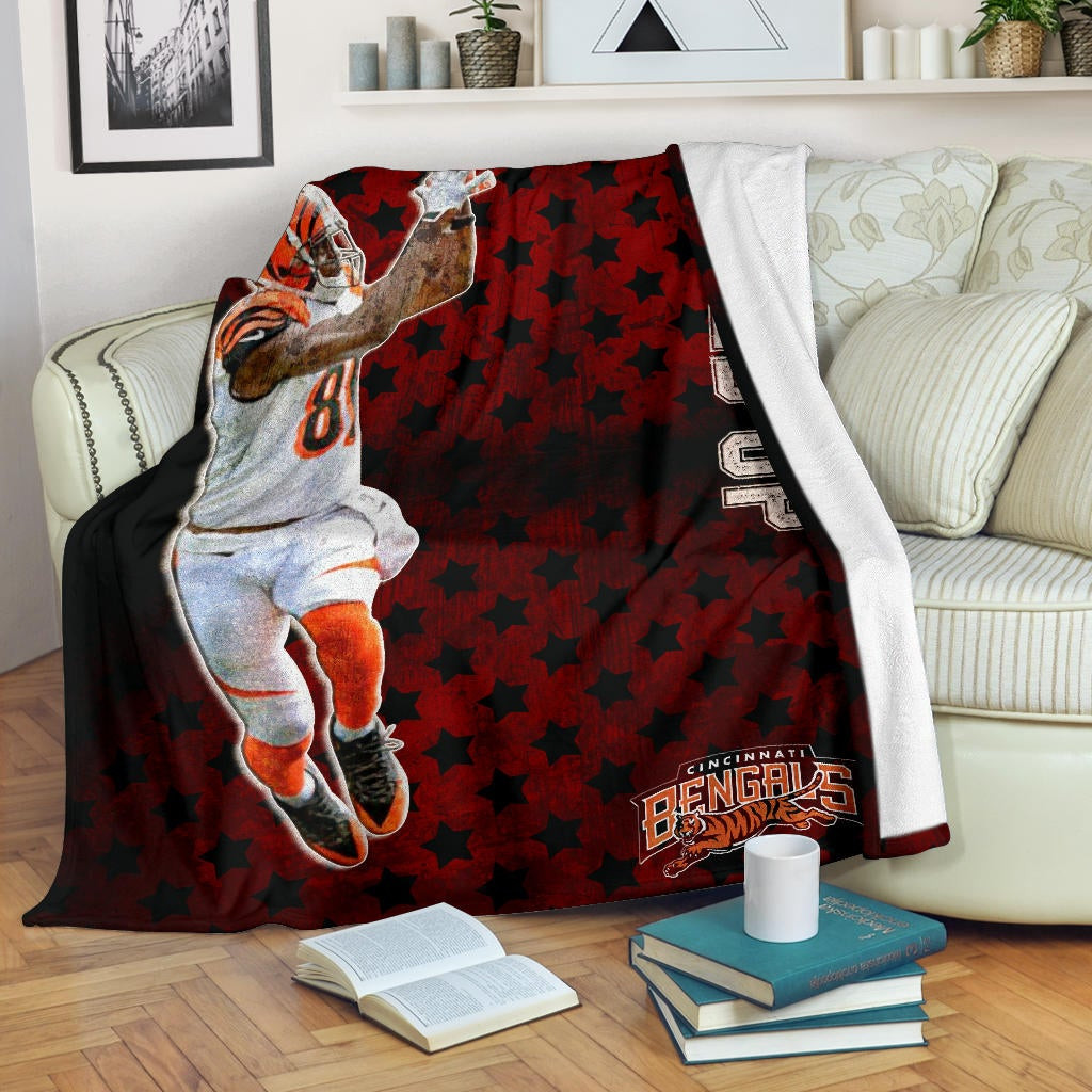 Cincinnati Bengals American Football Team Fleece Blanket Jerome Simpson Running For Rugby Ball And Bumped Up Fleece Blankets