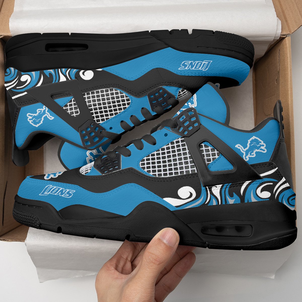 Detroit Lions Air Jordan 4 Sneaker