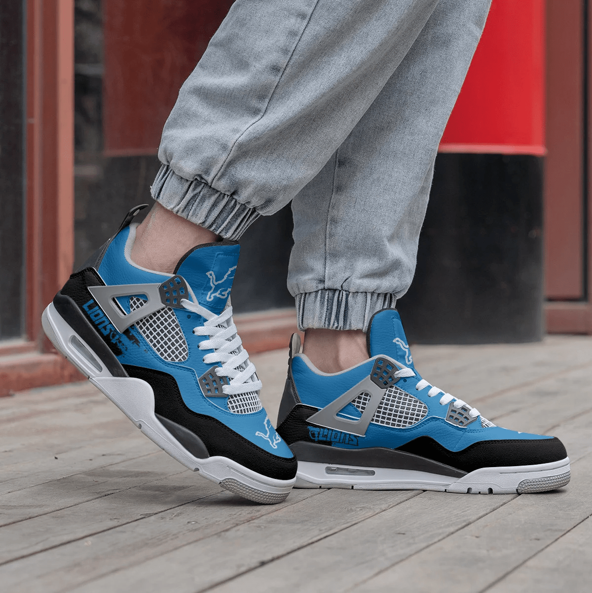 Detroit Lions Air Jordan 4 Sneaker