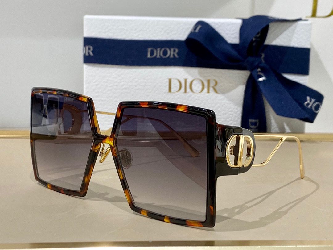 Dior 30 Montaigne SU