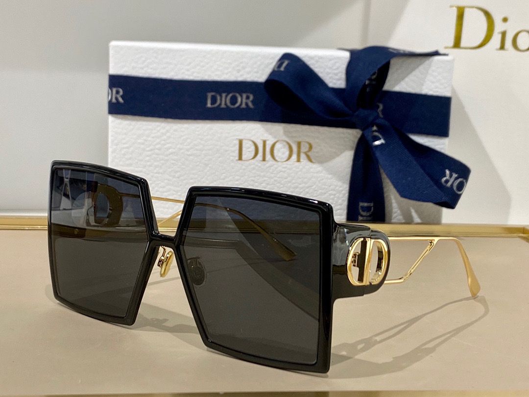 Dior 30 Montaigne SU