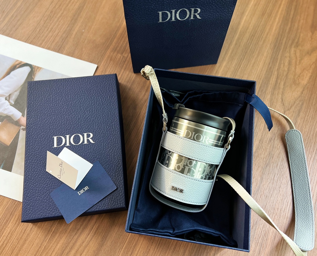 Dior Aqua Mug With Shoulder Strap Black For Women 5.5in/13.4cm 2ESKH324YMJ_H00N