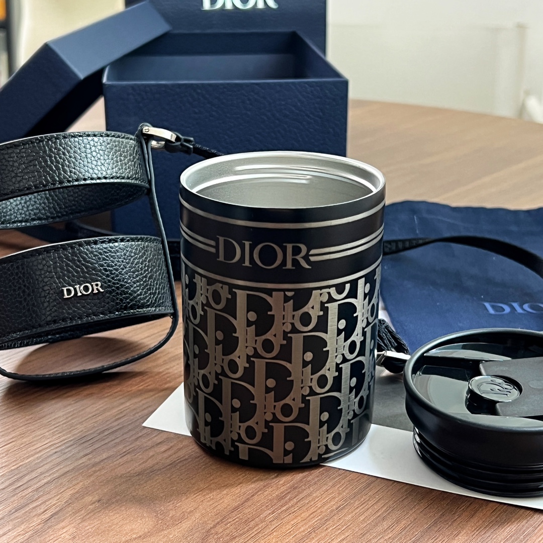 Dior Aqua Mug With Shoulder Strap Black For Women 5.5in/13.4cm 2ESKH324YMJ_H00N