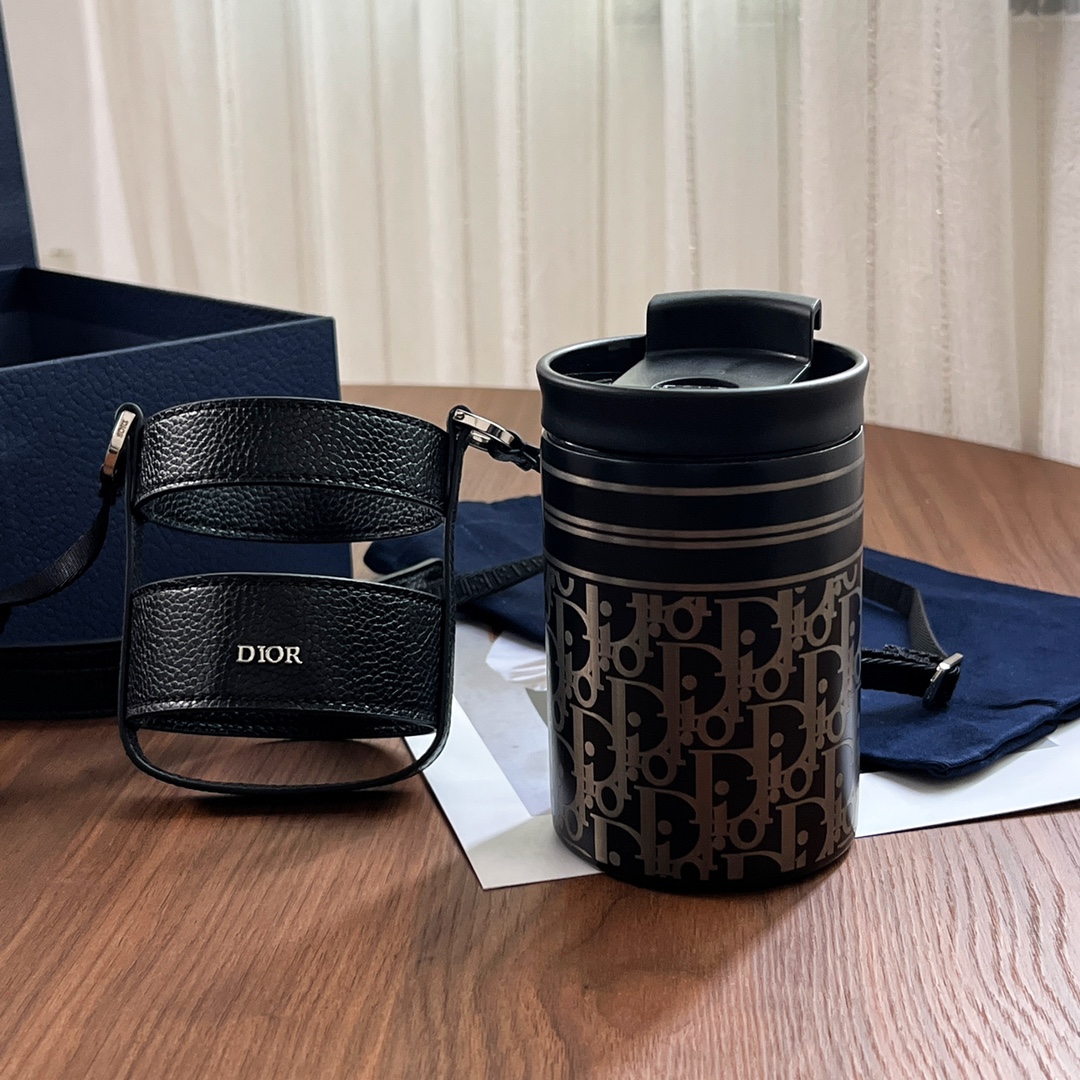 Dior Aqua Mug With Shoulder Strap Black For Women 5.5in/13.4cm 2ESKH324YMJ_H00N