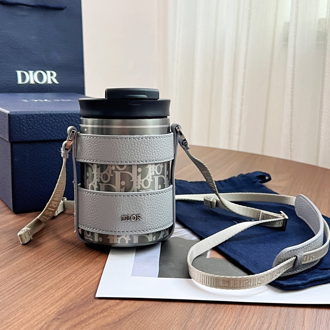 Dior Aqua Mug With Shoulder Strap Black For Women 5.5in/13.4cm 2ESKH324YMJ_H00N