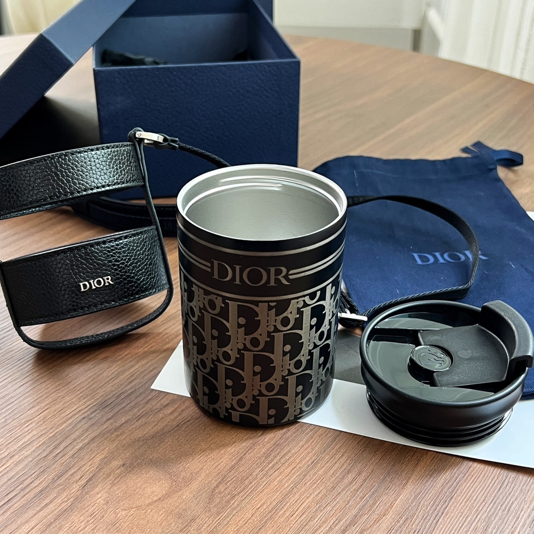Dior Aqua Mug With Shoulder Strap Black For Women 5.5in/13.4cm 2ESKH324YMJ_H00N