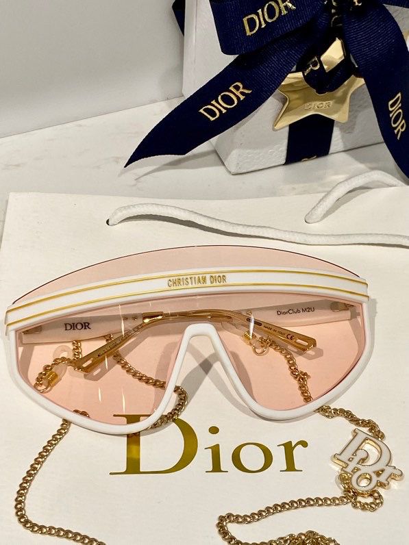 Dior Club M2U