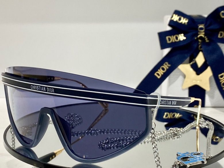 Dior Club M2U
