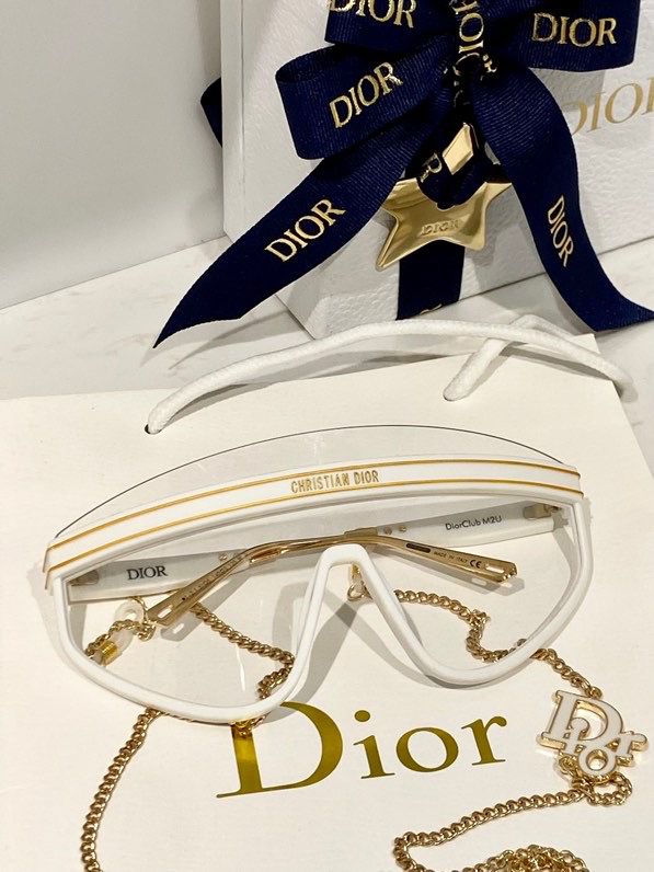 Dior Club M2U