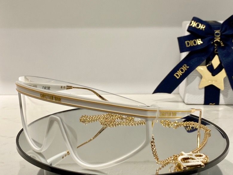 Dior Club M2U