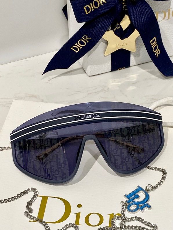 Dior Club M2U
