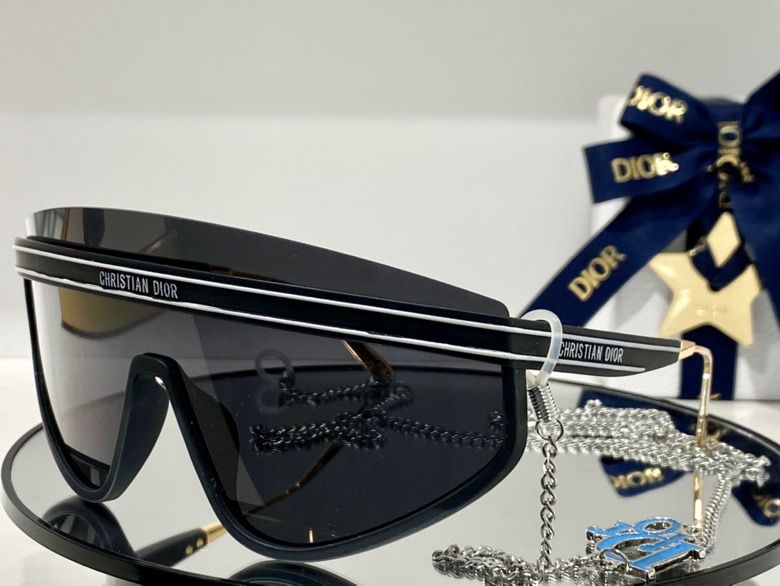 Dior Club M2U
