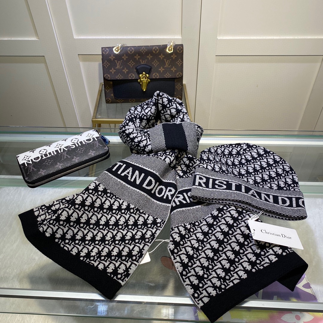 Dior Pompom Beanie & Scarf Set In Black