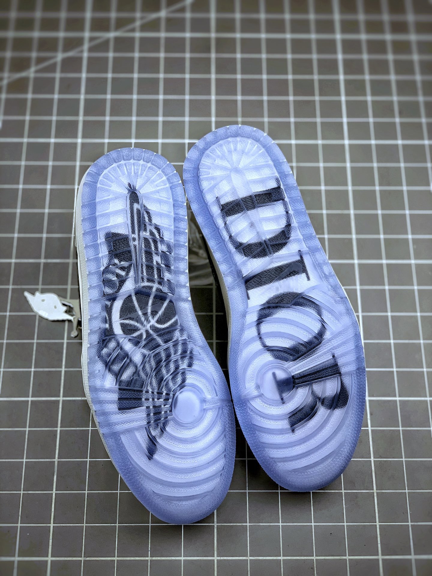 Dior x Air Jordan 1 Low Wolf Grey/Sail-Photon Dust-White For Sale
