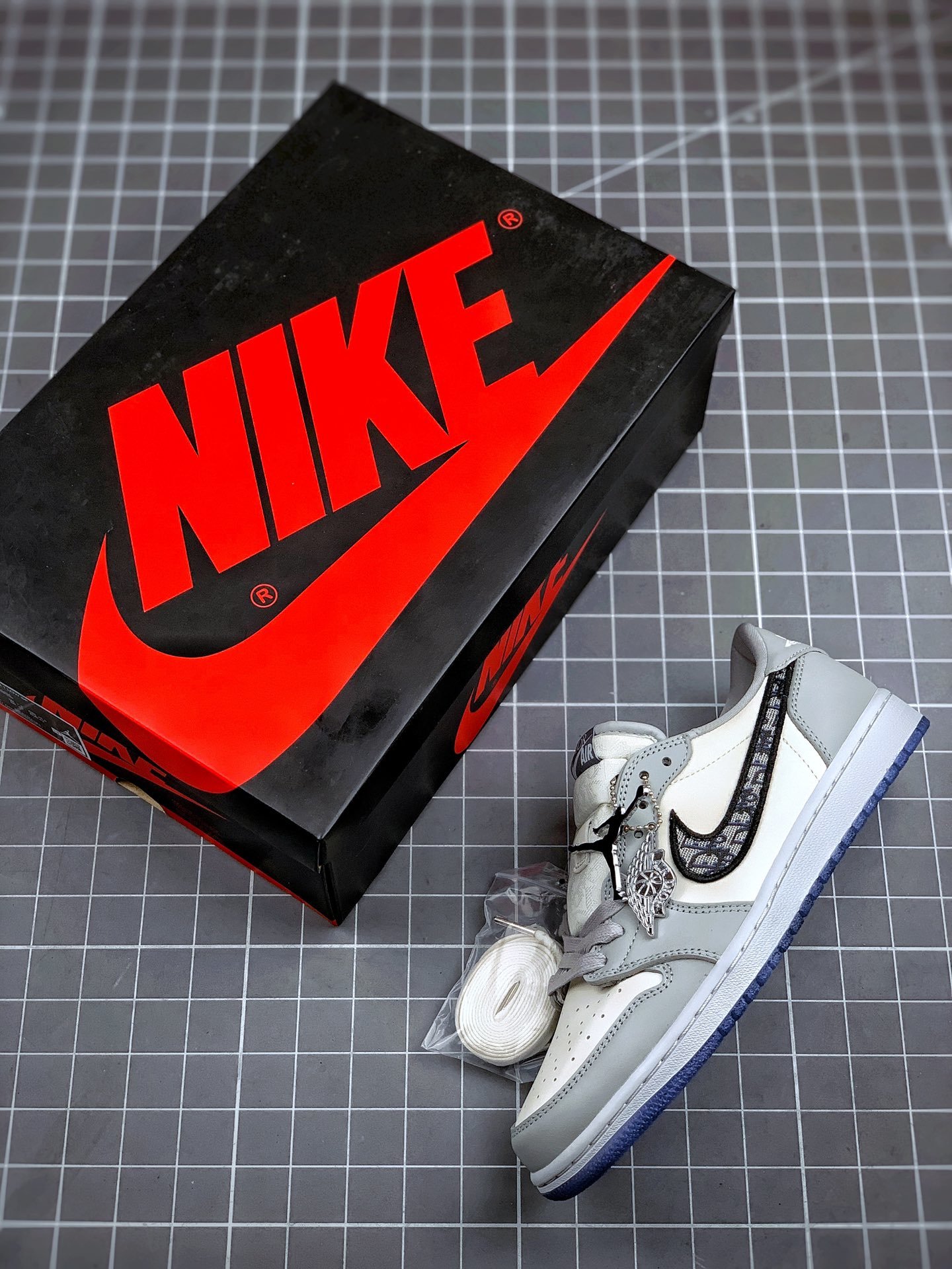 Dior x Air Jordan 1 Low Wolf Grey/Sail-Photon Dust-White For Sale