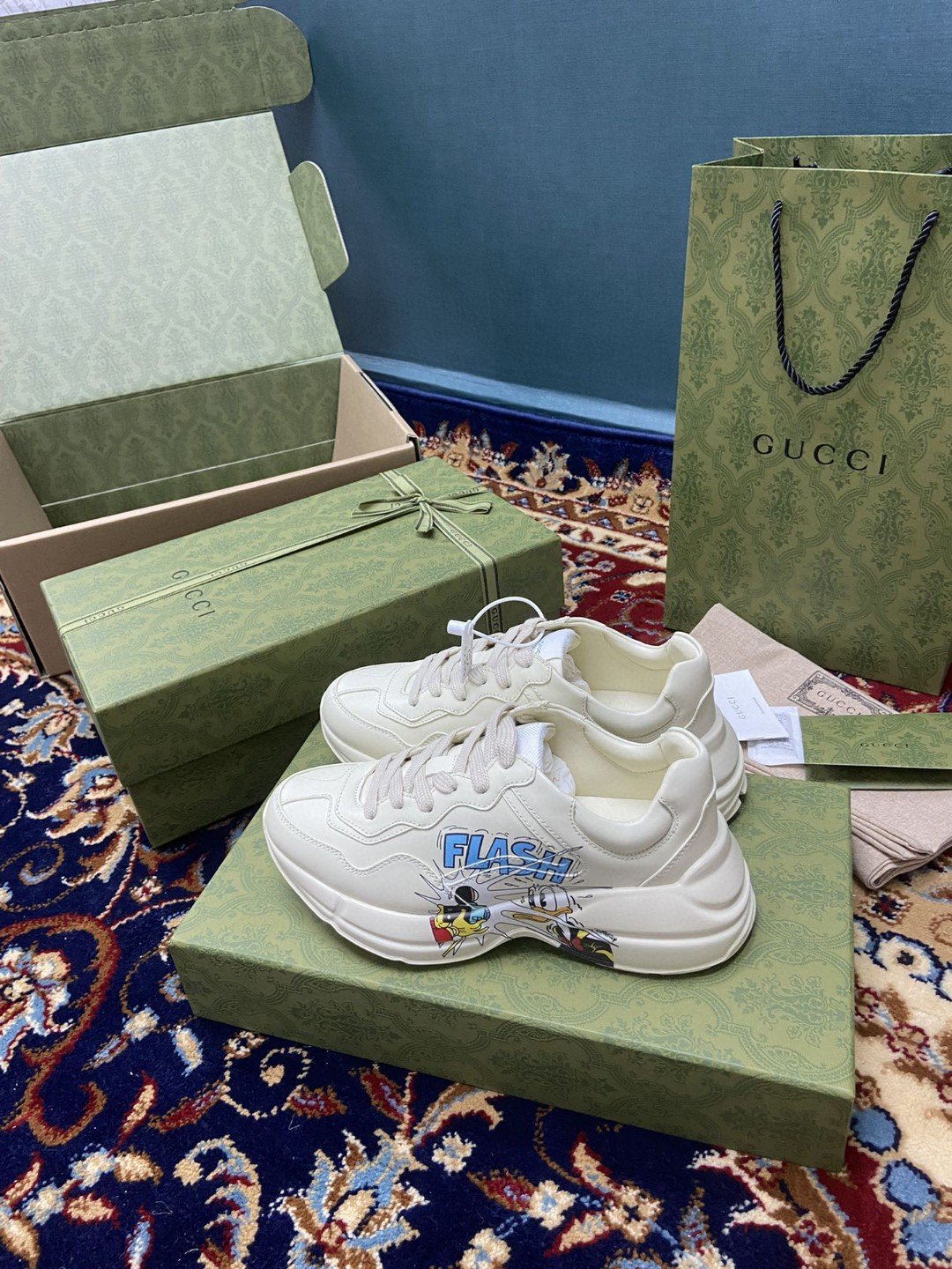 Disney x Gucci Women’s Rhyton Sneakers With Donald Duck White Ivory For Women 646509-DRW00-9522
