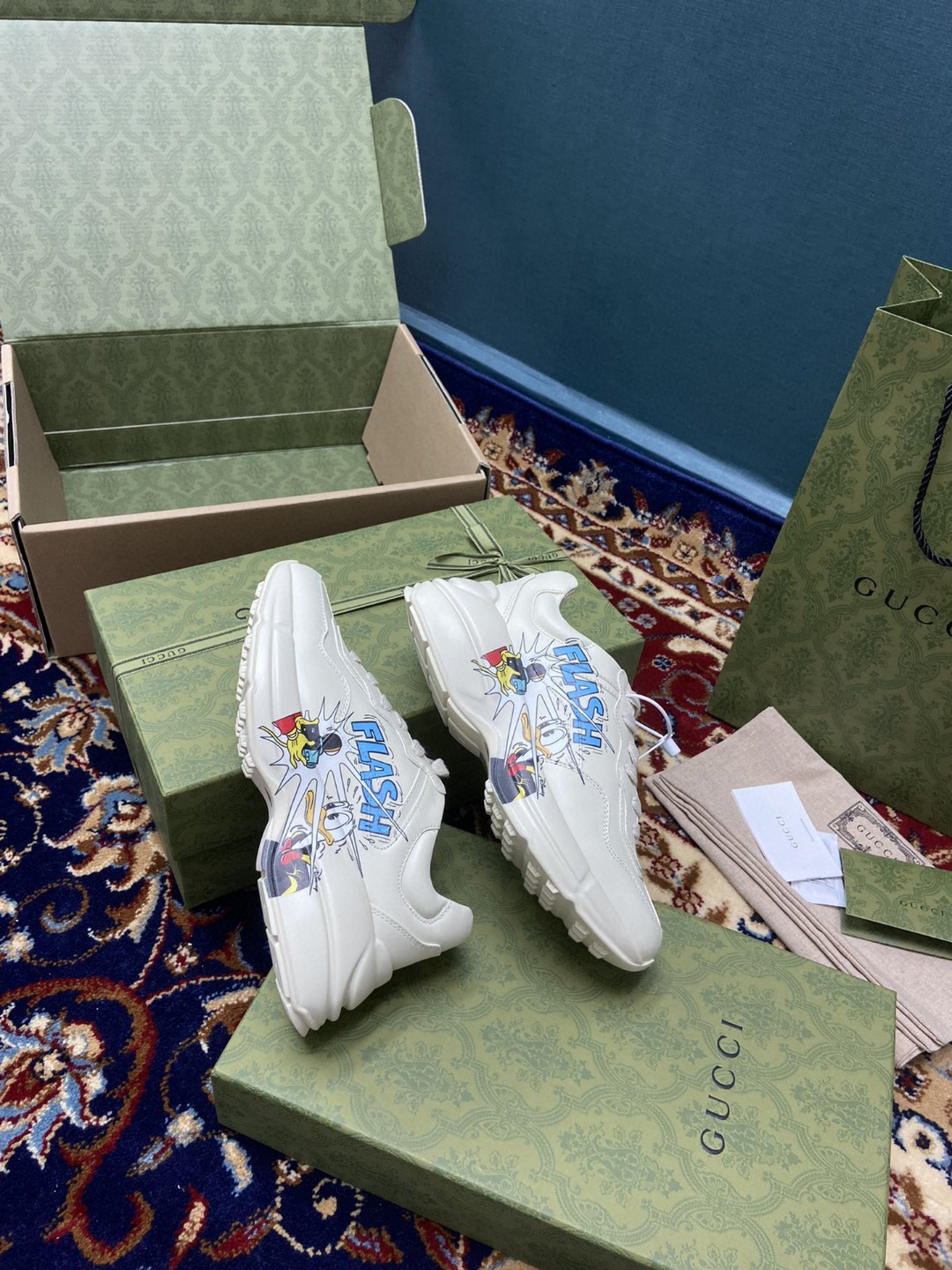 Disney x Gucci Women’s Rhyton Sneakers With Donald Duck White Ivory For Women 646509-DRW00-9522