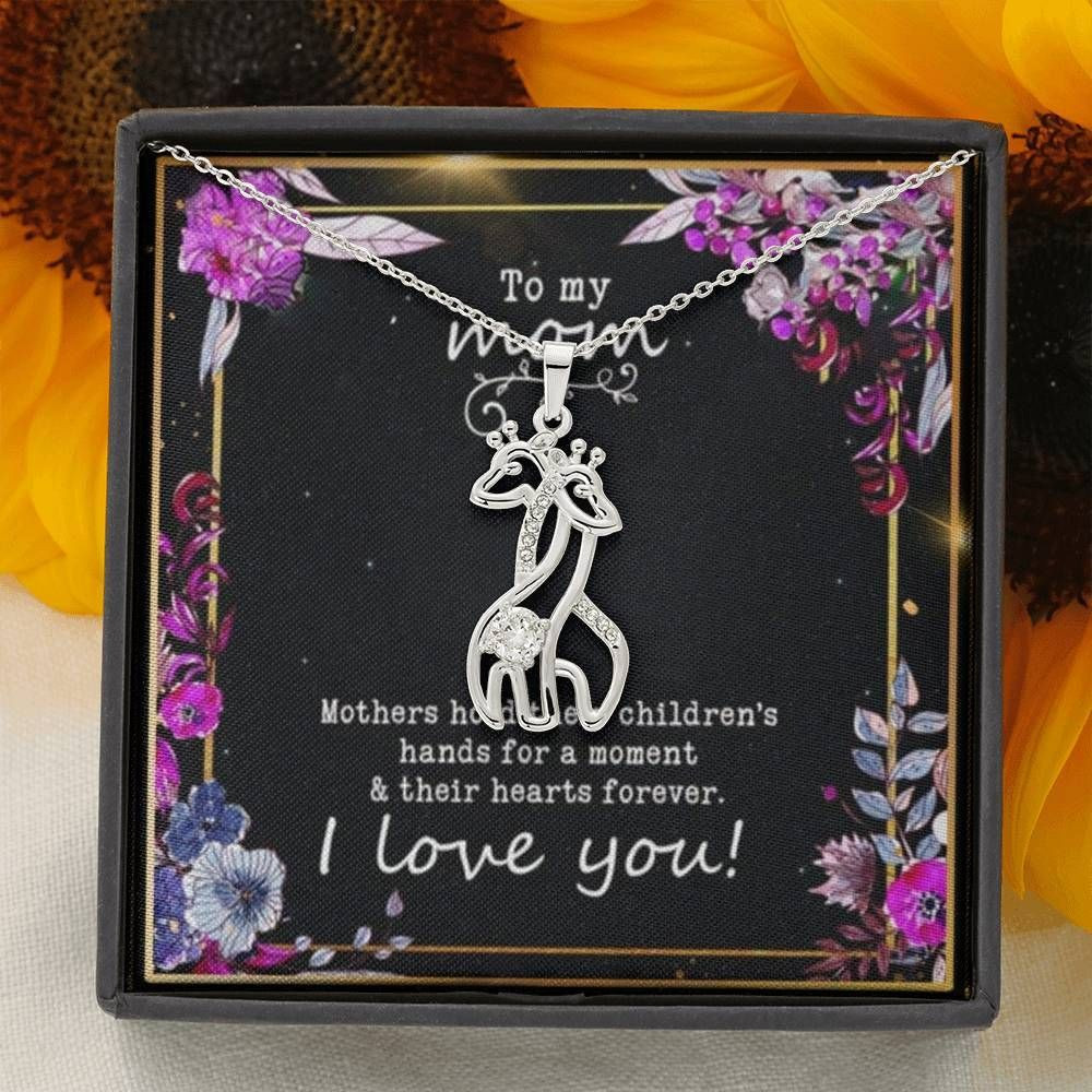Gift For Mom Giraffe Couple Necklace Mother Hold The Children’s Hands Forever