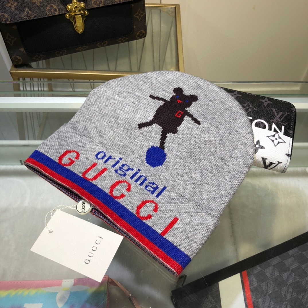 Gucci Beanie Cashmere In Grey