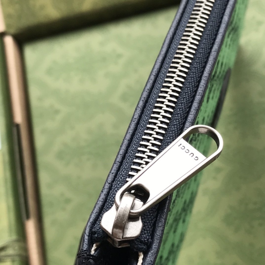 Gucci Beauty Case With Interlocking G Green And Blue GG Canvas For Women 12in/30cm GG
