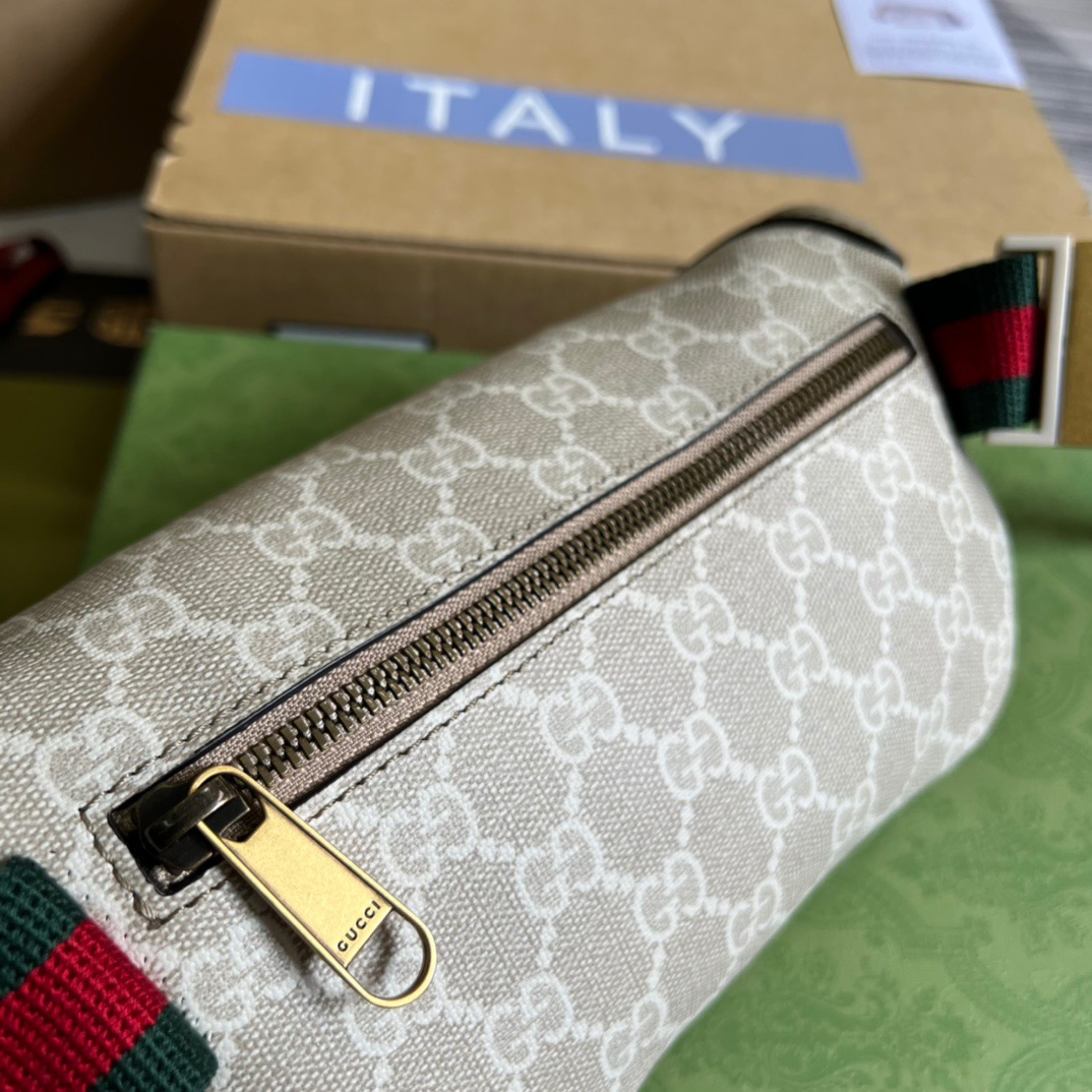 Gucci Belt Bag With Interlocking G Beige And White GG Sumpreme Canvas For Women  9in/23cm GG 682933 UULCT 9682