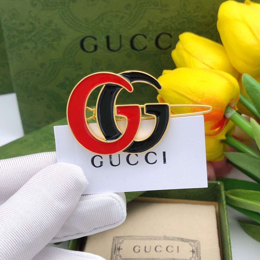 Gucci Brooch Double G Gold For Women