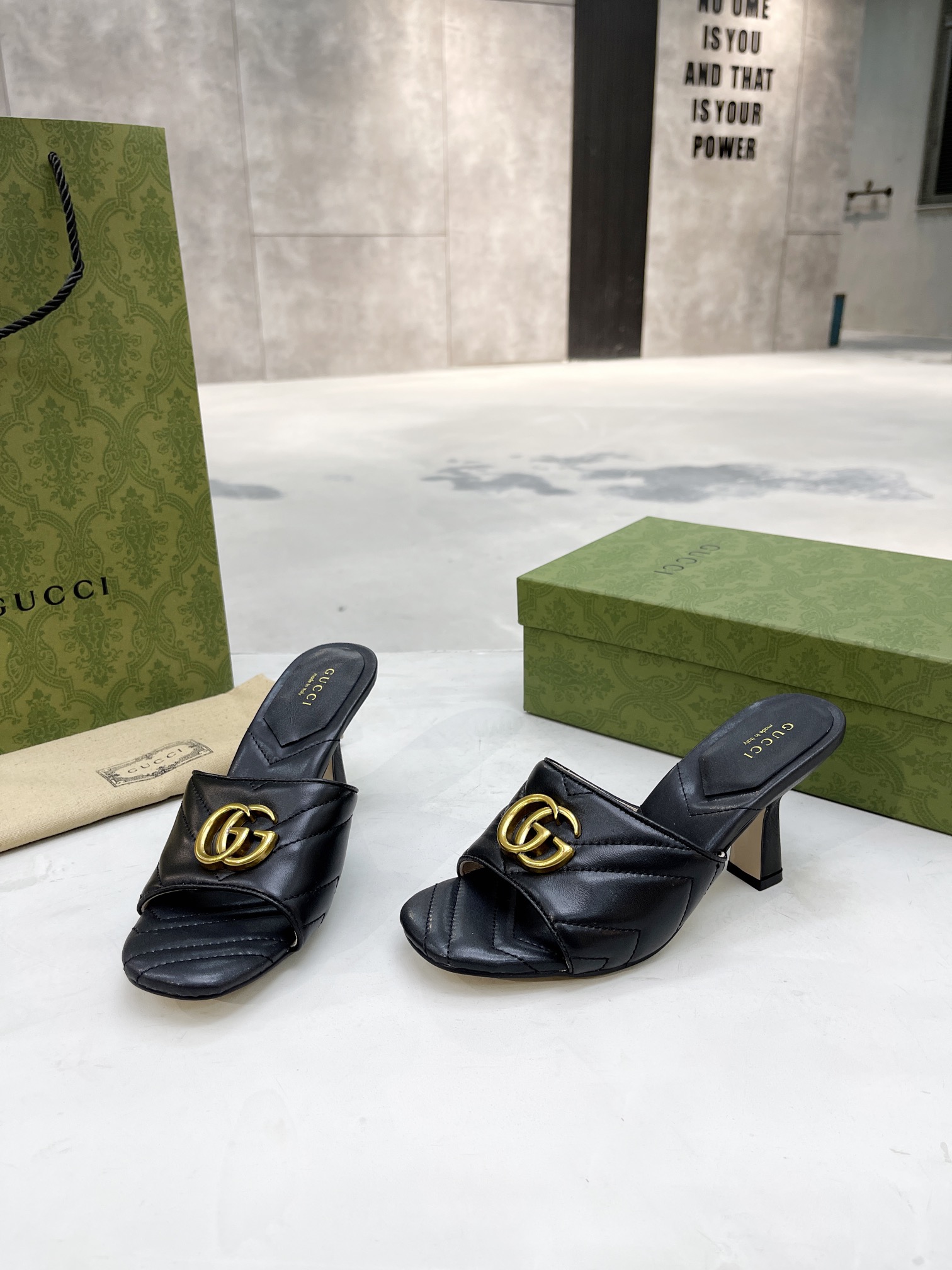 Gucci Double G Slide Sandal Chevron Matelasse Black For Women GG 674839 BKO00 1000