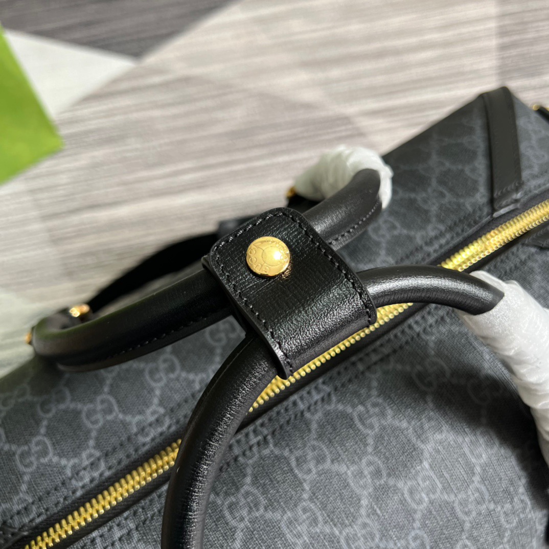 Gucci Duffle Bag With Interlocking G Black For Men 16.5in/42cm ?696014 92THF 1000