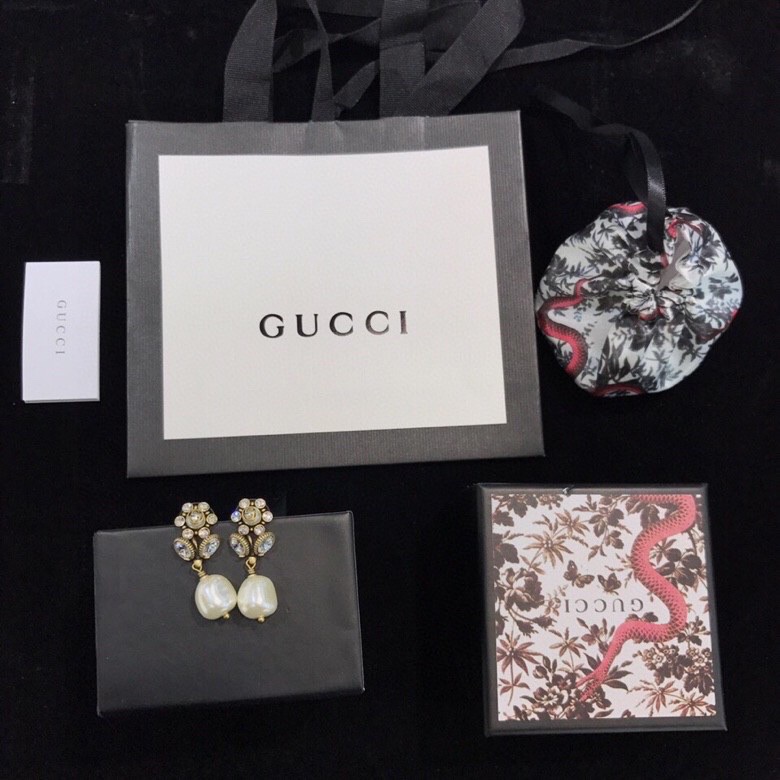 Gucci Flower And Leaf Shape Earrings Gold Tone For Women
