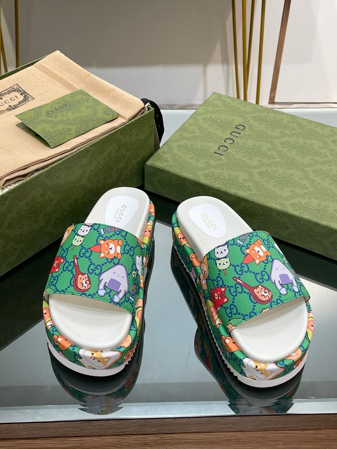 Gucci Gg Animal Print Platform Slide Sandal Green For Women