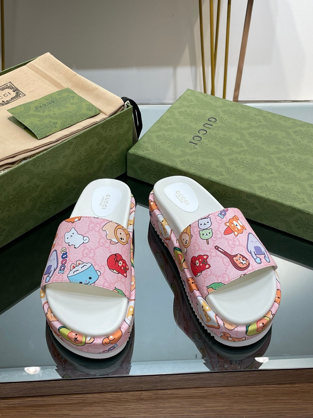 Gucci Gg Animal Print Platform Slide Sandal Pink For Women