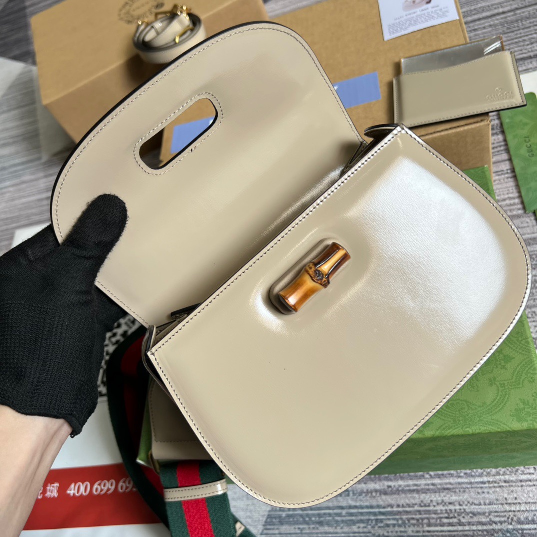 Gucci GG Bamboo 1947 Jumbo GG Small Bag White/ Brown/ Red For Women 8.3 in/ 21 cm