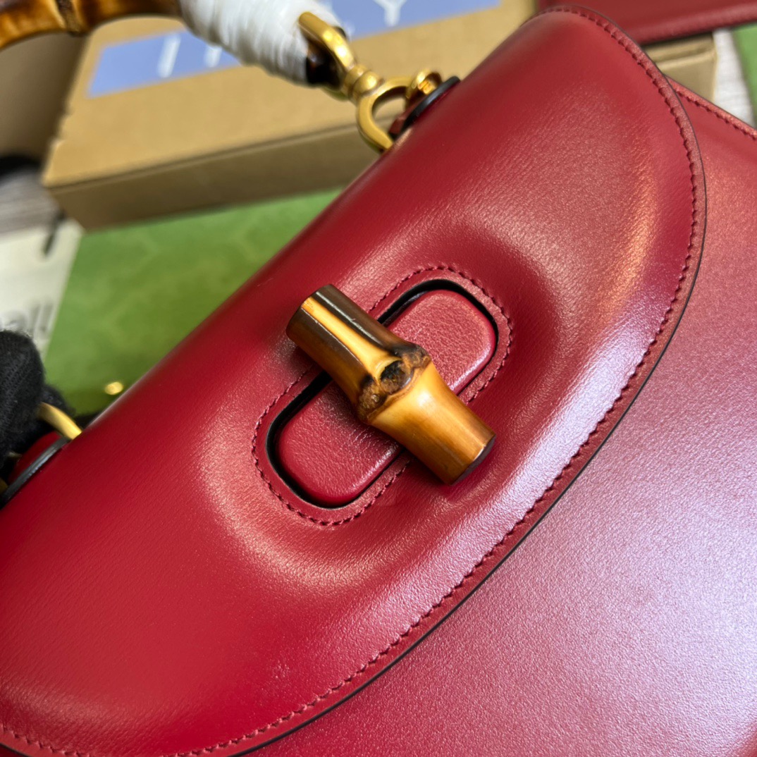 Gucci GG Bamboo 1947 Jumbo GG Small Bag White/ Brown/ Red For Women 8.3 in/ 21 cm
