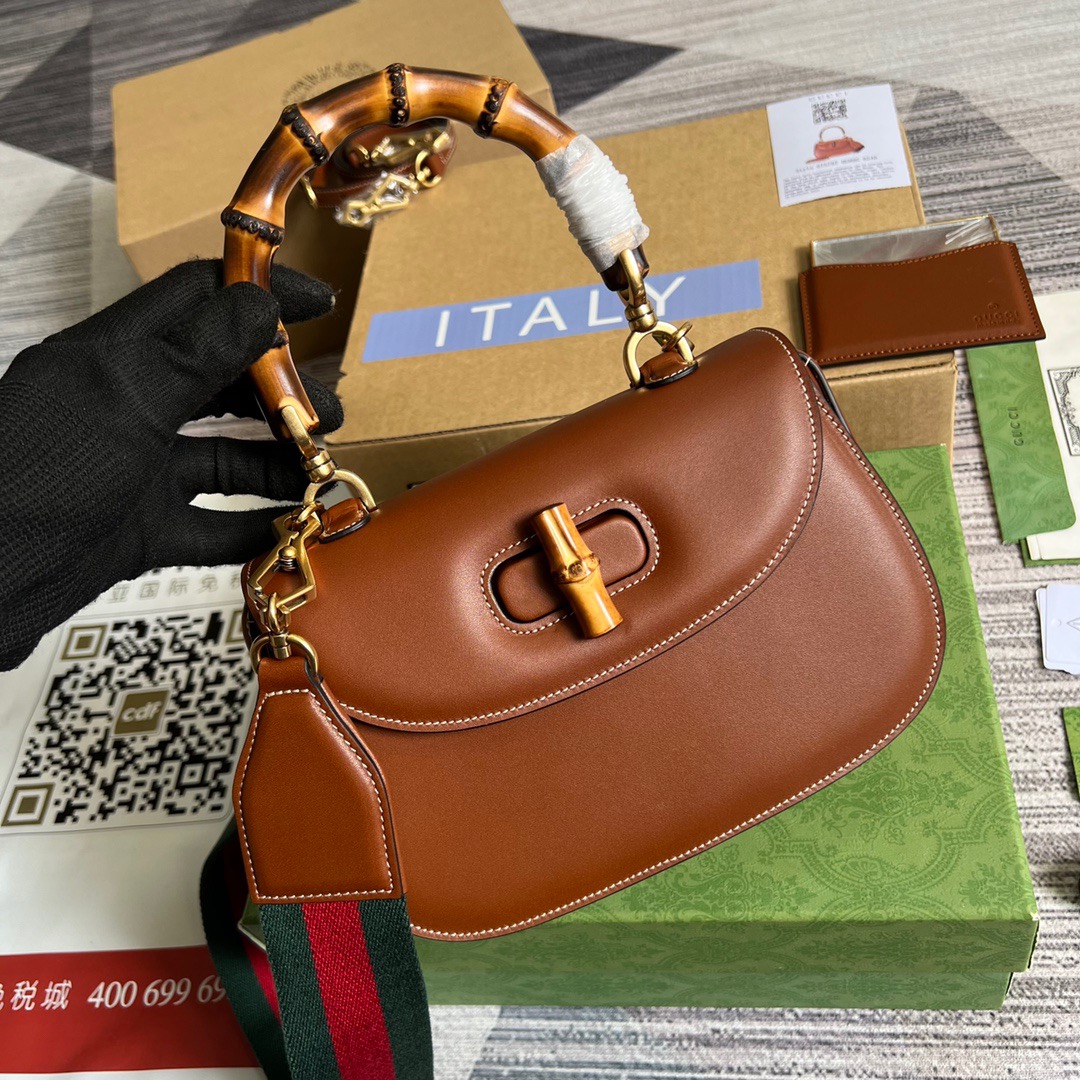 Gucci GG Bamboo 1947 Jumbo GG Small Bag White/ Brown/ Red For Women 8.3 in/ 21 cm