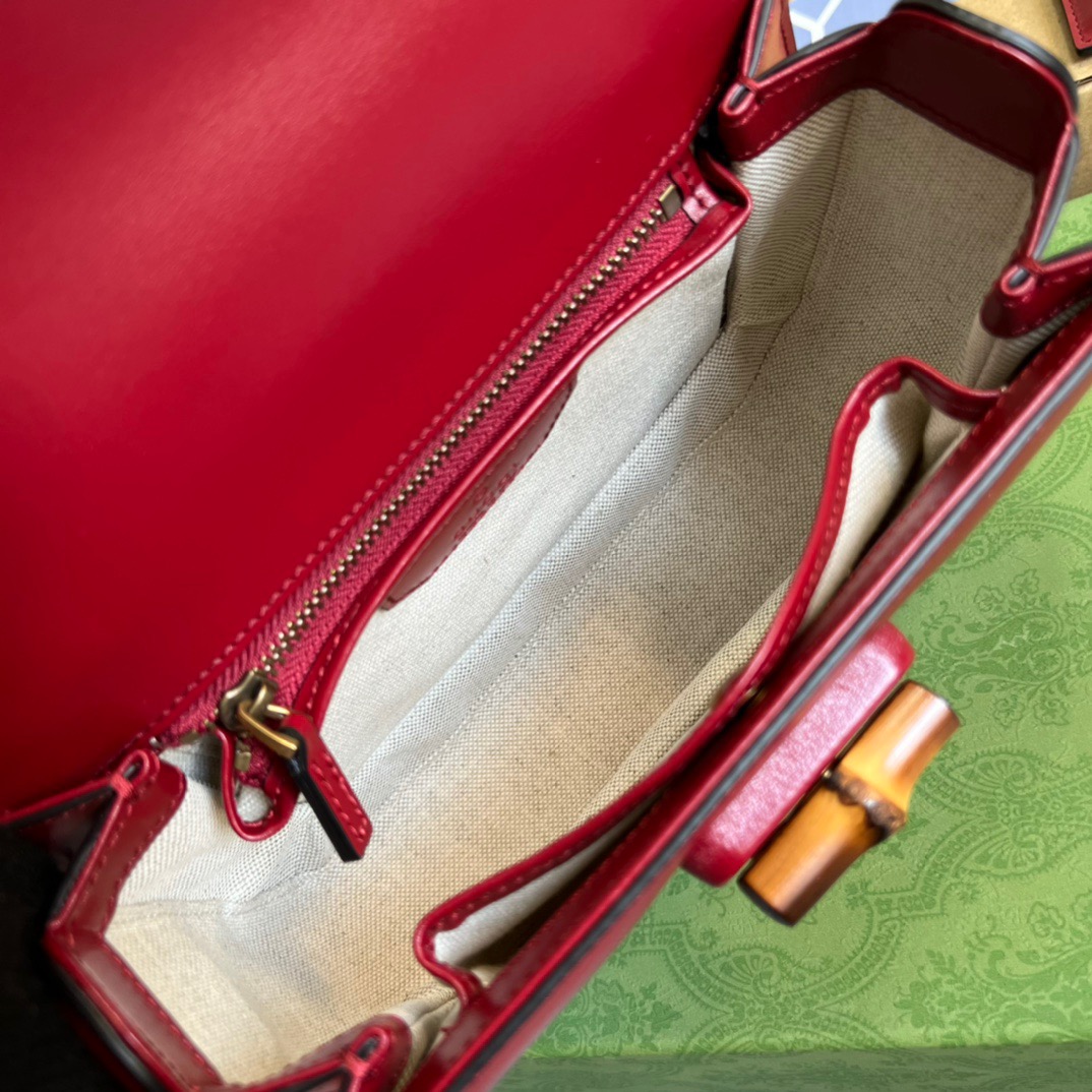 Gucci GG Bamboo 1947 Jumbo GG Small Bag White/ Brown/ Red For Women 8.3 in/ 21 cm