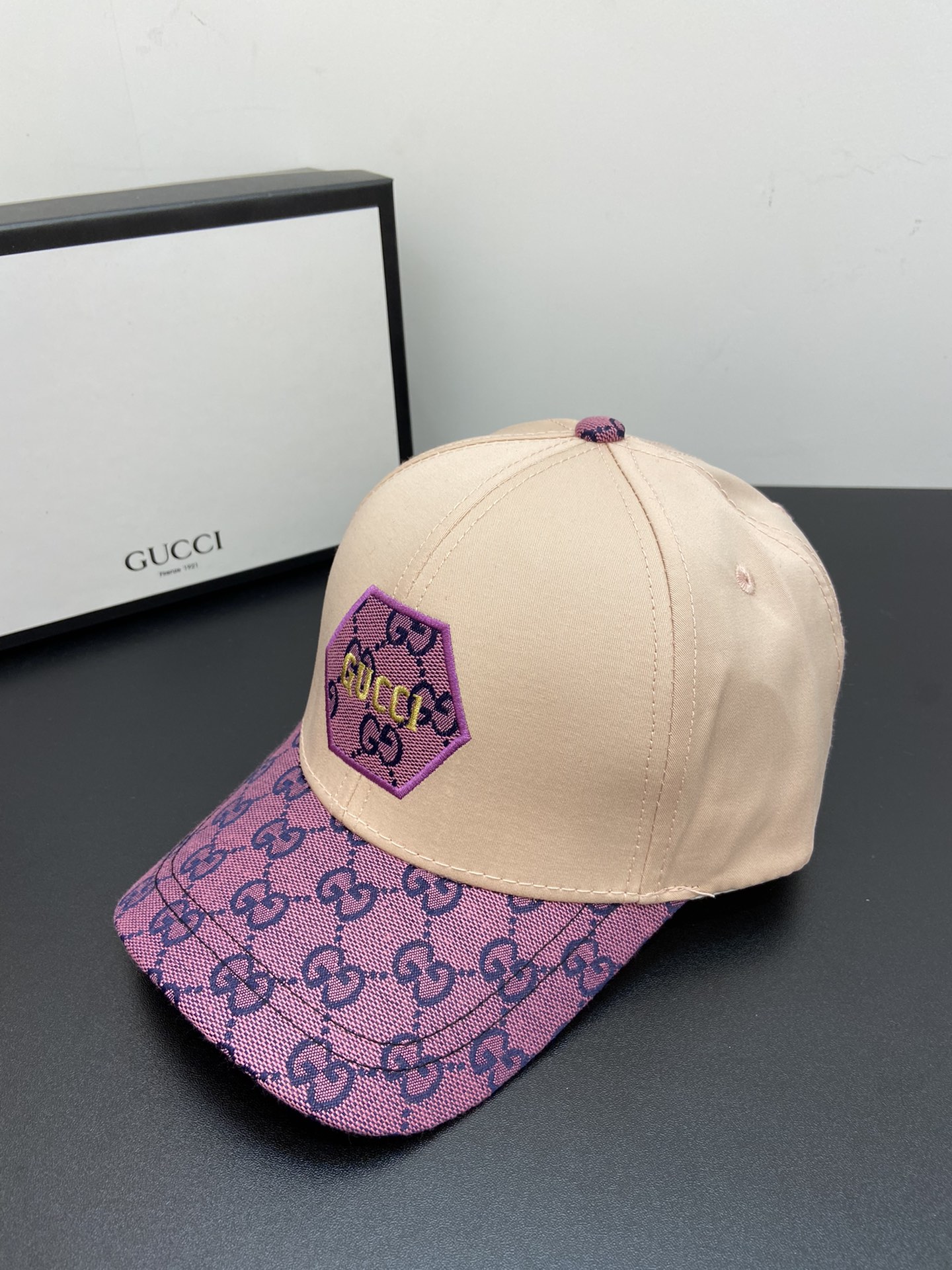 Gucci GG Baseball Hat Cream GG Hat