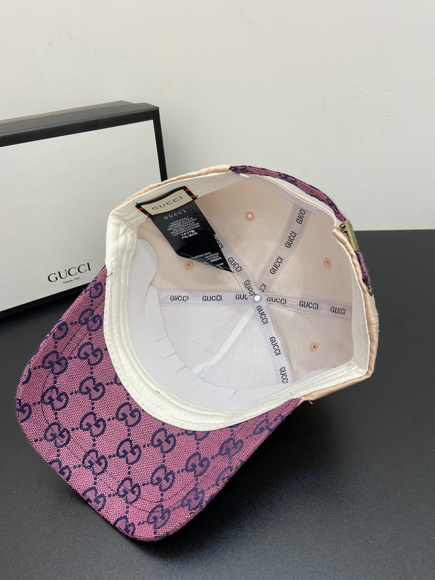 Gucci GG Baseball Hat White GG Hat