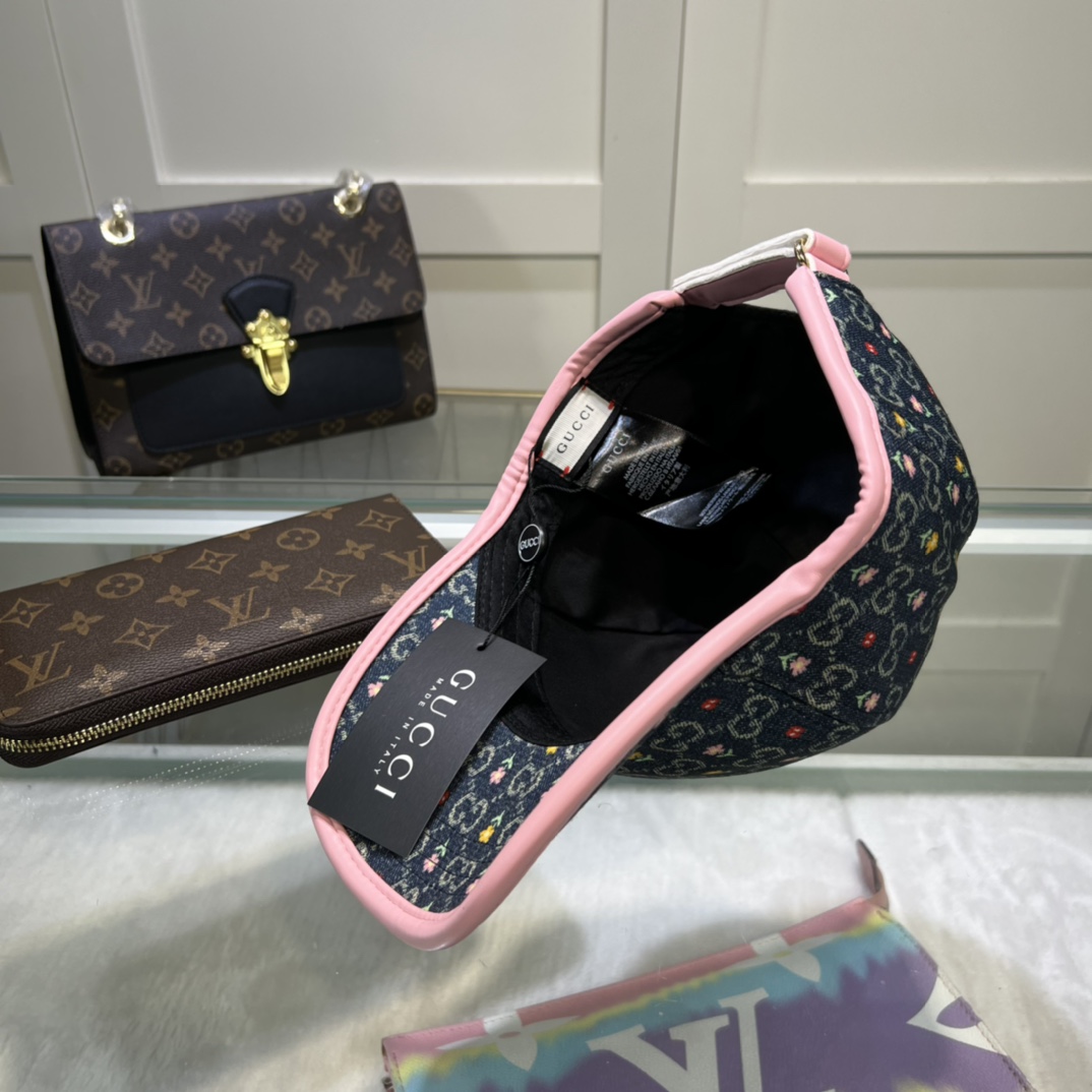Gucci GG Baseball Hat With Floral Black GG Hat