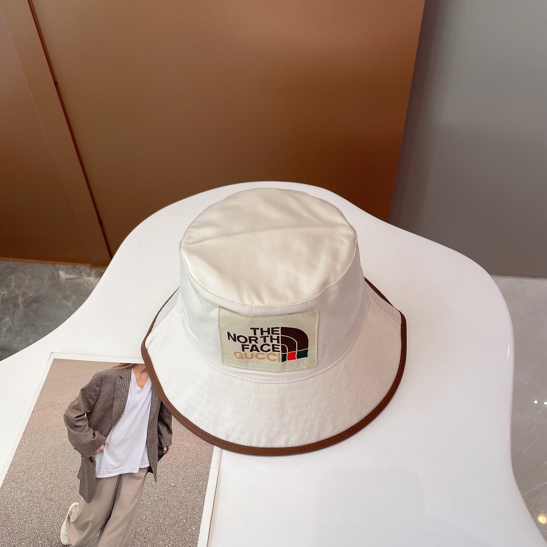 Gucci GG Bucket Hat White GG Hat