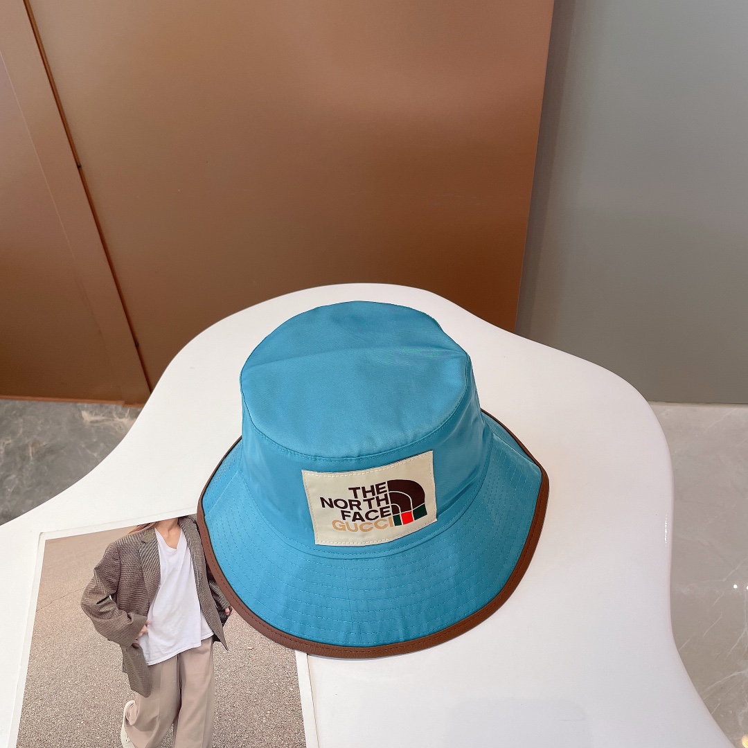 Gucci GG Bucket Hat White/Blue GG Hat